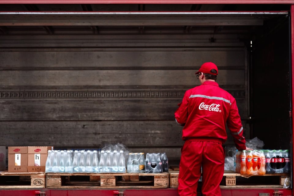 Coca-Cola y MGM eliminarán miles de puestos de trabajo en todo EE.UU.
