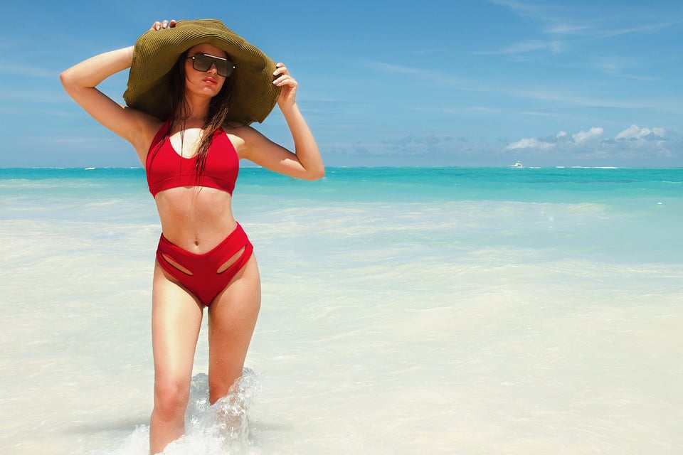 Cinco tendencias top para la playa que no pueden faltar en tu closet