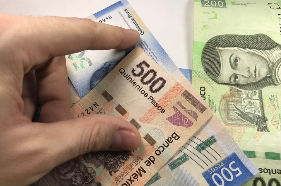 Peso mexicano 15 abril va nuevamente en retroceso