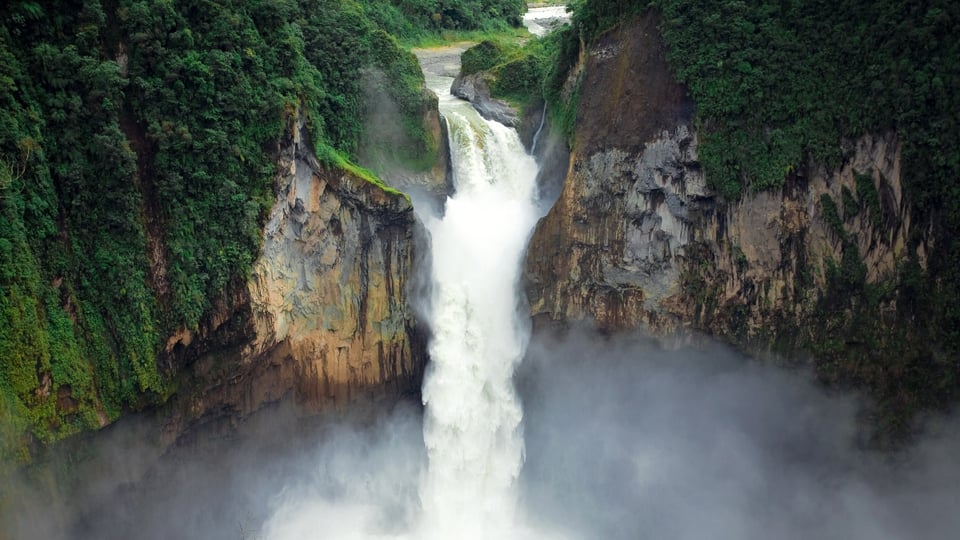 La cascada más alta de Ecuador se seca misteriosamente (VIDEO)