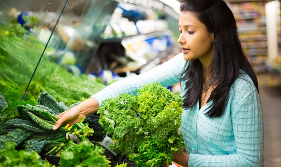 Una docena de estados enfrentan brote de enfermedad vinculada a ensaladas vendidas en supermercados como Aldi