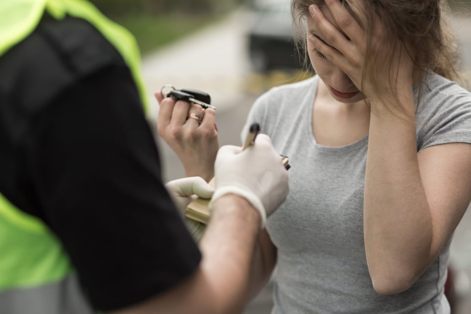 Inmigrante: ¿qué hacer si la policía lo detiene por DUI?