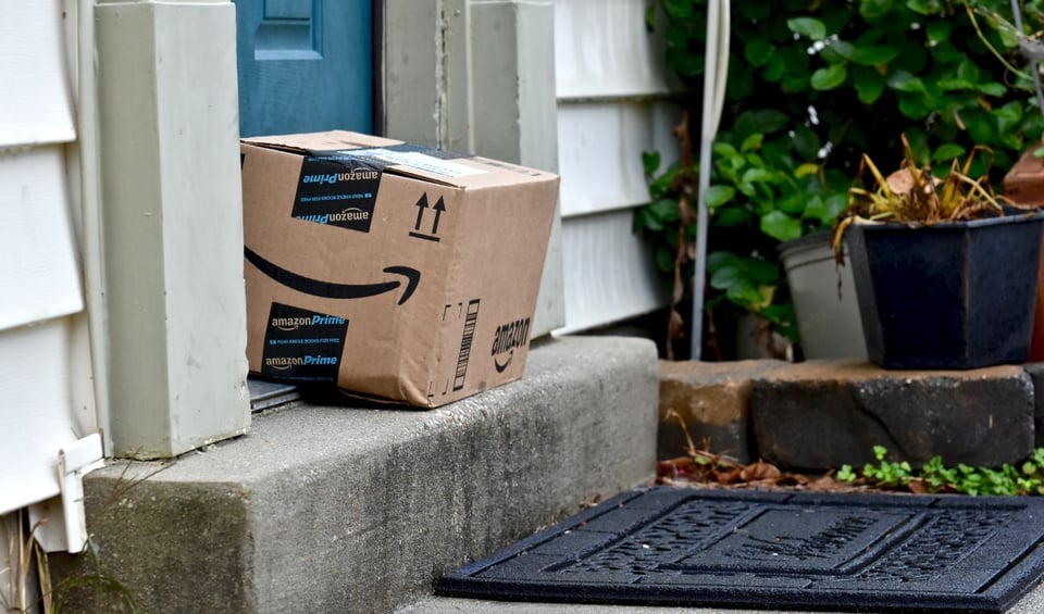 Mujer recibió por error un paquete de Amazon lleno de drogas