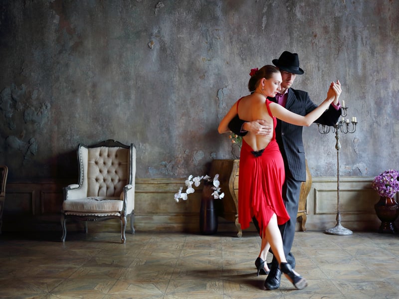 Bailar tango: Los pasos más sencillos para presumir