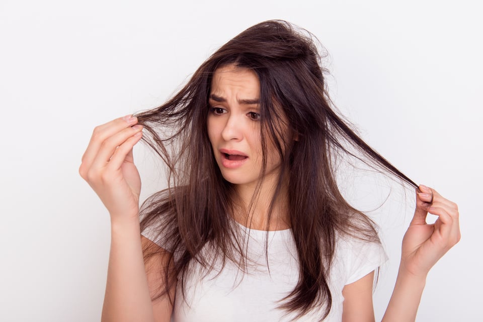 Tips básicos para cuidar el cabello sin invertir mucho dinero (VIDEO) featured image