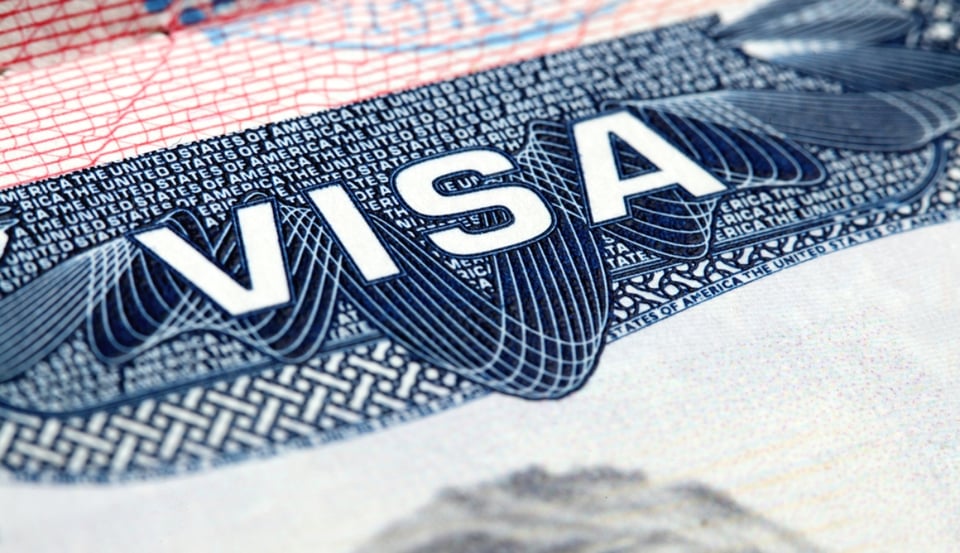 Latino es sentenciado por cobrar hasta $4,000 dólares por visas de trabajo