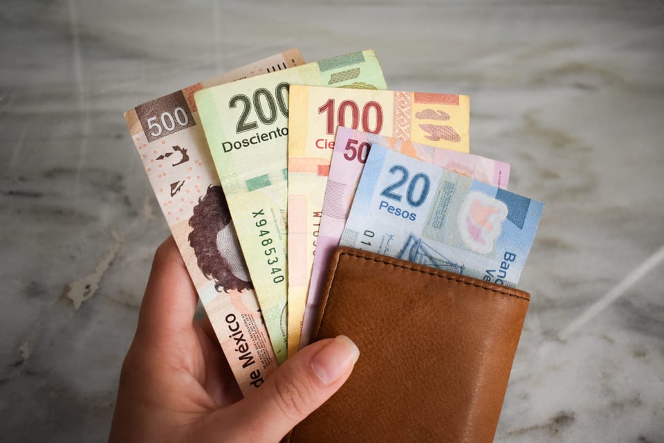 Peso mexicano 24 diciembre sufre caída justo antes de Navidad