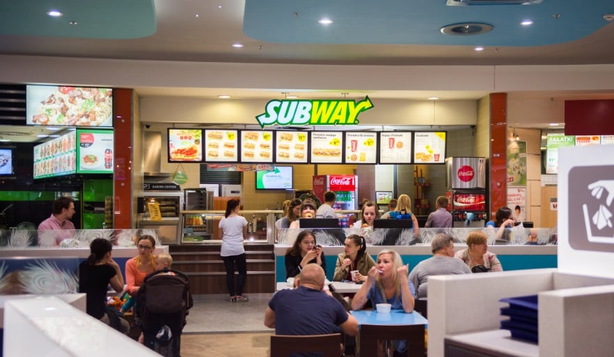 Puede que ya no consiga en Subway el famoso Footlong de 5 dólares