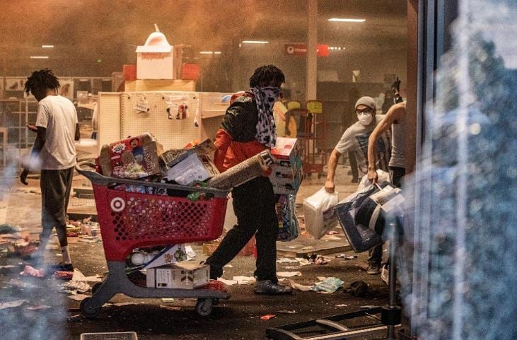 Target cierra por disturbios y anuncian cuáles son las 175 tiendas afectadas