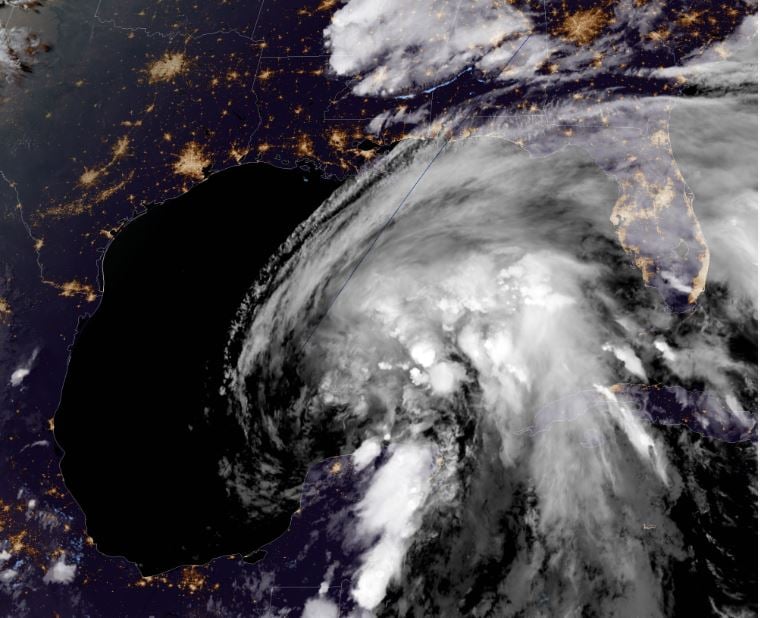Cristóbal recupera fuerza de tormenta tropical rumbo a EE.UU.