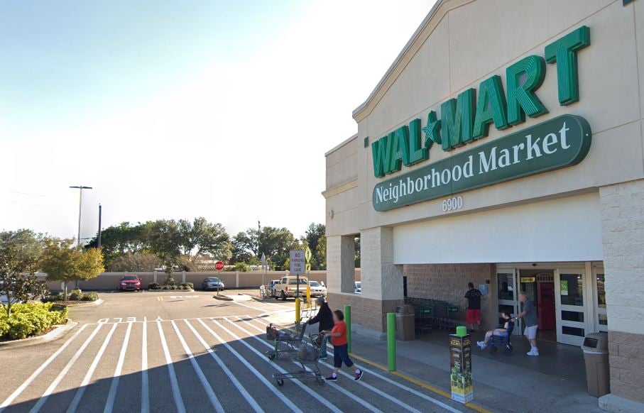 Muere empleado tras tiroteo en tienda Walmart de Florida
