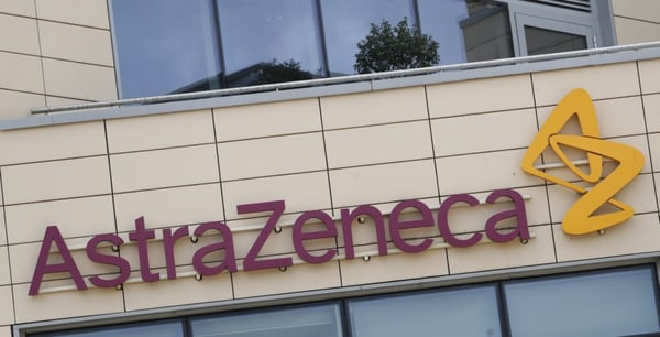 AstraZeneca detiene pruebas de ensayo de vacuna contra COVID-19