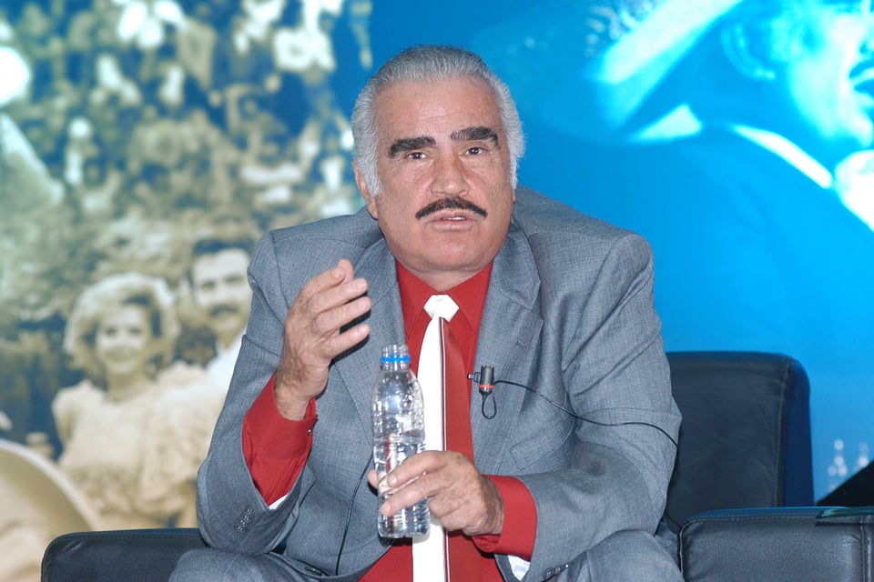 La foto de la nuera de Vicente Fernández que los deja al descubierto (FOTO)