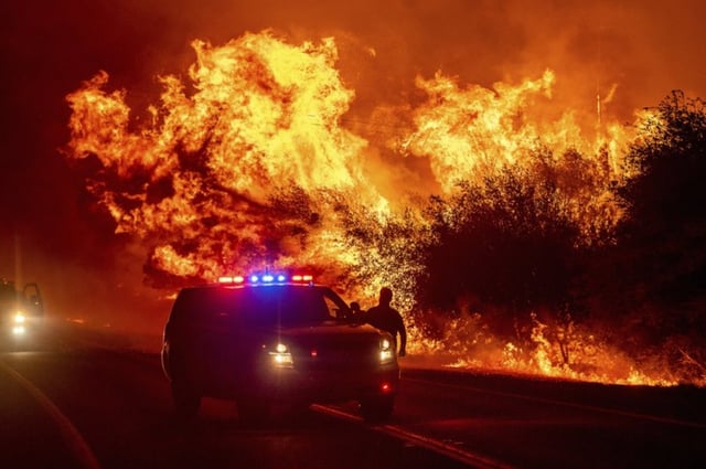 California: Incendios forestales dejan 3 muertos