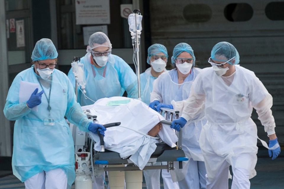 Muere maestra hispana de COVID-19 mientras daba clases virtuales