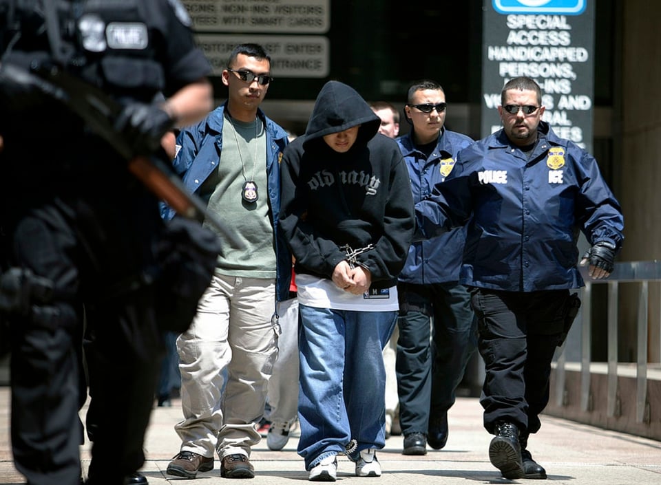 Florida: Gobernador anuncia acuerdo para detectar a indocumentados