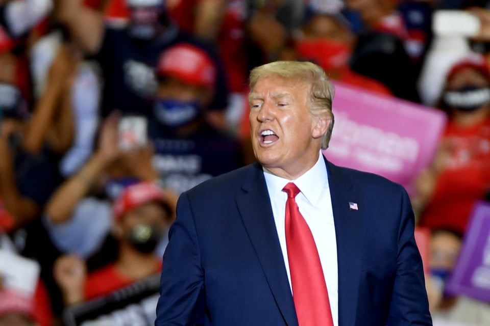Arizona: Trump corteja a latinos, se compromete a cuidarlos y no defraudarlos