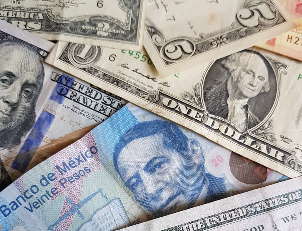 Peso mexicano 23 septiembre: Dólar tiene alza de 36 centavos