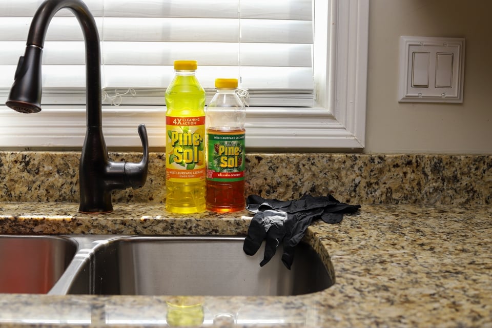 Aprueban Pine-Sol para matar el coronavirus en superficies featured image