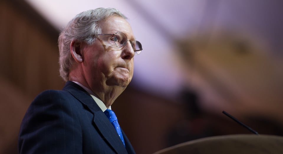 Mitch McConnell presenta nueva propuesta de estímulo económico, sin cheque