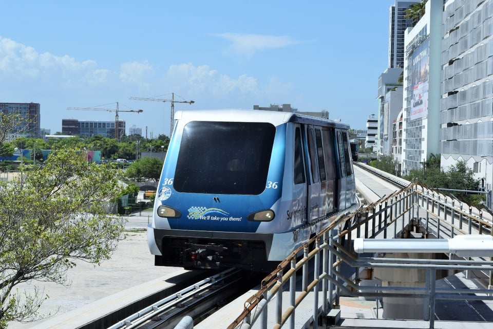 Hispana recibió paliza sin motivo aparente en tren de Florida