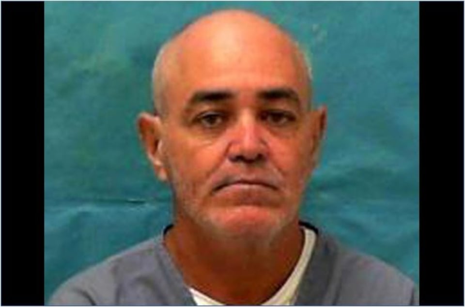 Florida: Arrestan a hispano tras matar a puñaladas a un anciano en su casa