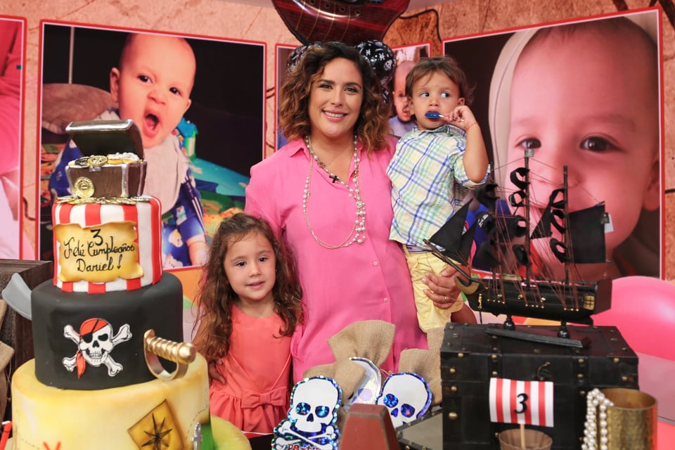 ¿Se acabó el amor? Angélica Vale se ‘separa’ de su esposo (FOTO)