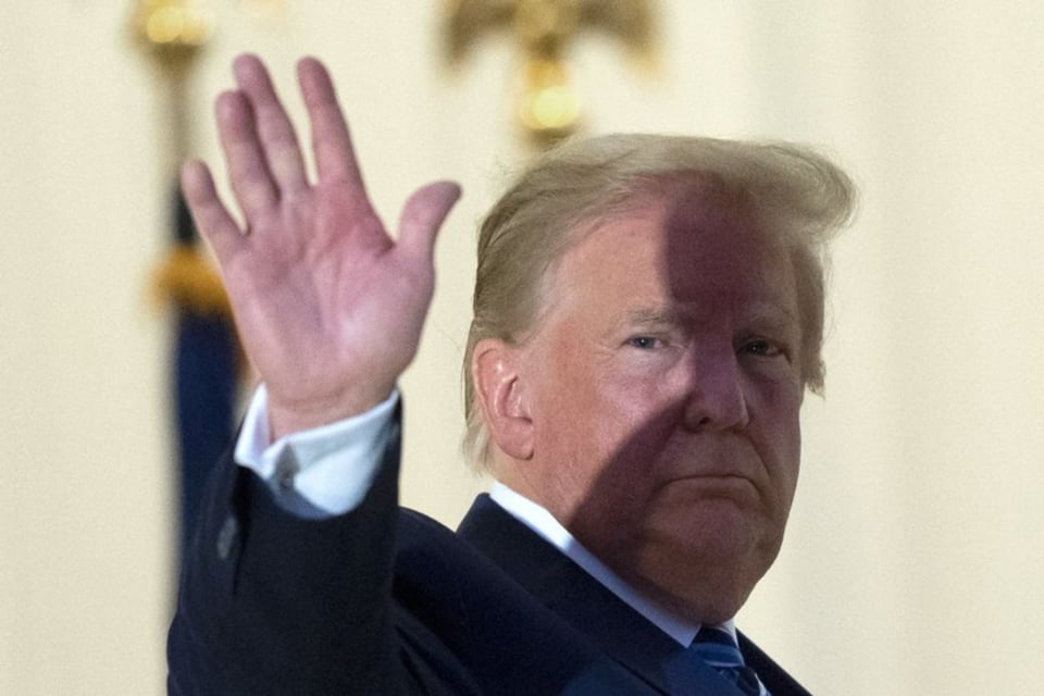 Trump desafía a Pelosi a que envíe solamente una ayuda de cheques de $ 1,200 featured image