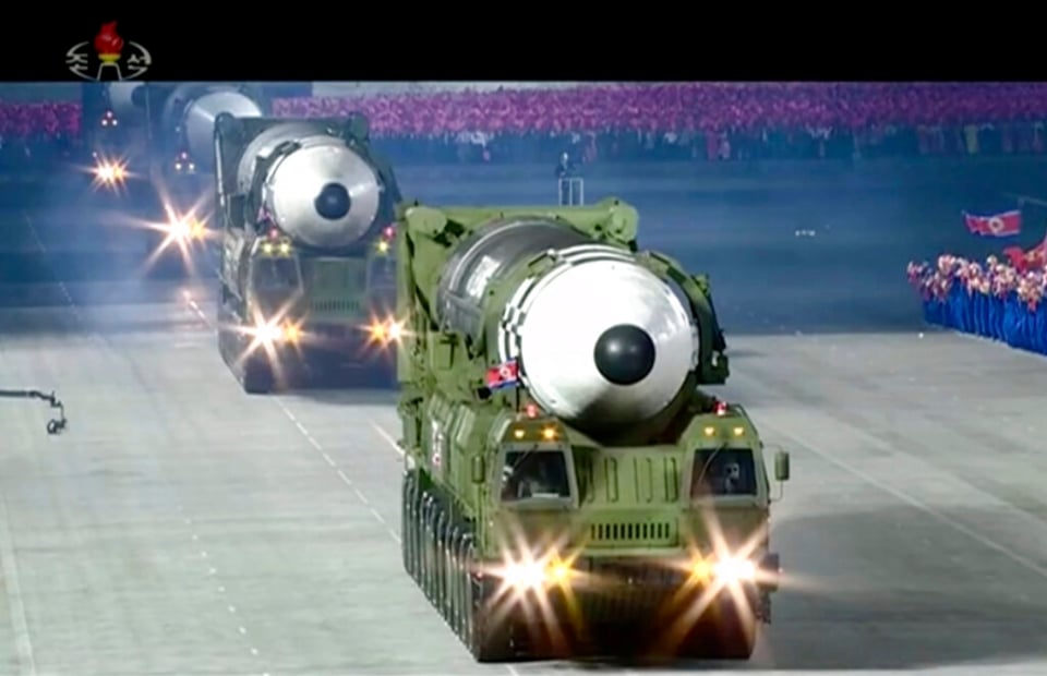 Trump está furioso por nuevo misil nuclear exhibido por Kim Jong-un
