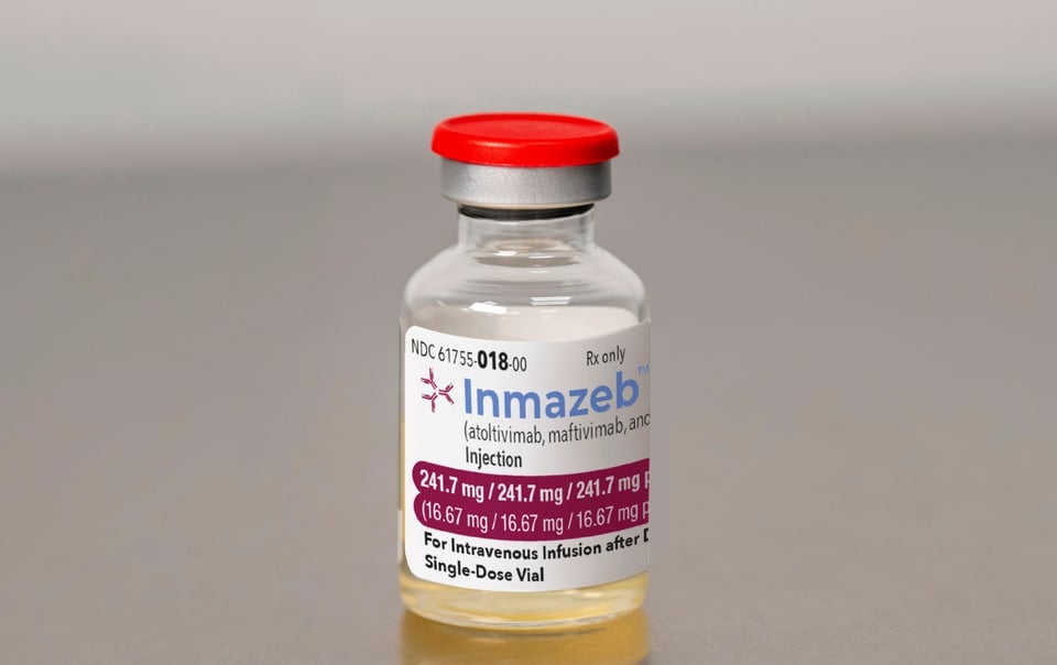 Aprueban en EE.UU. primer tratamiento contra el ébola featured image