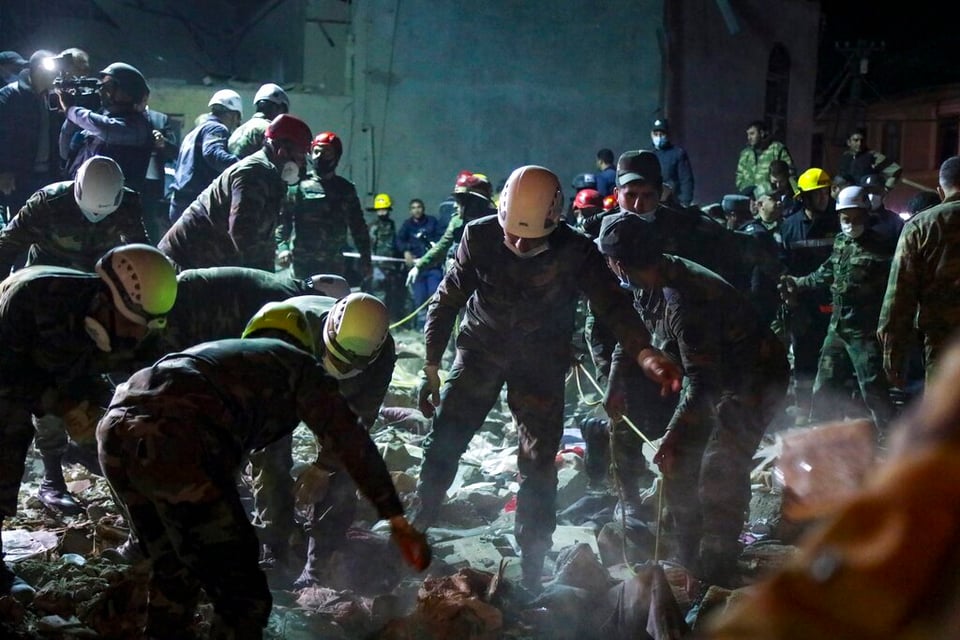 Azerbaiyán acusa a Armenia de lanzar misil; van 13 muertos