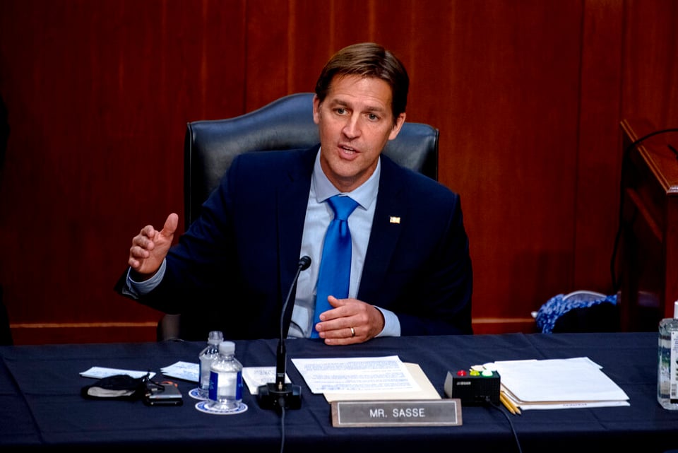 Trump: Senador republicano Ben Sasse es un «peligro para el partido»