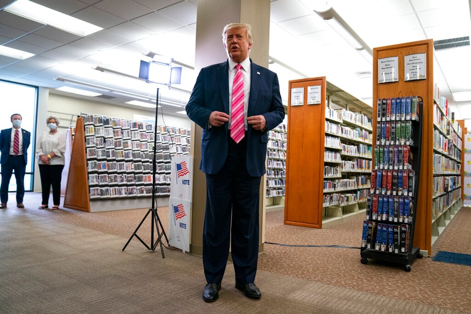 Trump, tras votar por anticipado: «Voté por un tipo llamado Trump»