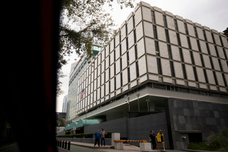 Extrabajador de embajada de EE.UU. en México habría agredido sexualmente a 24 mujeres