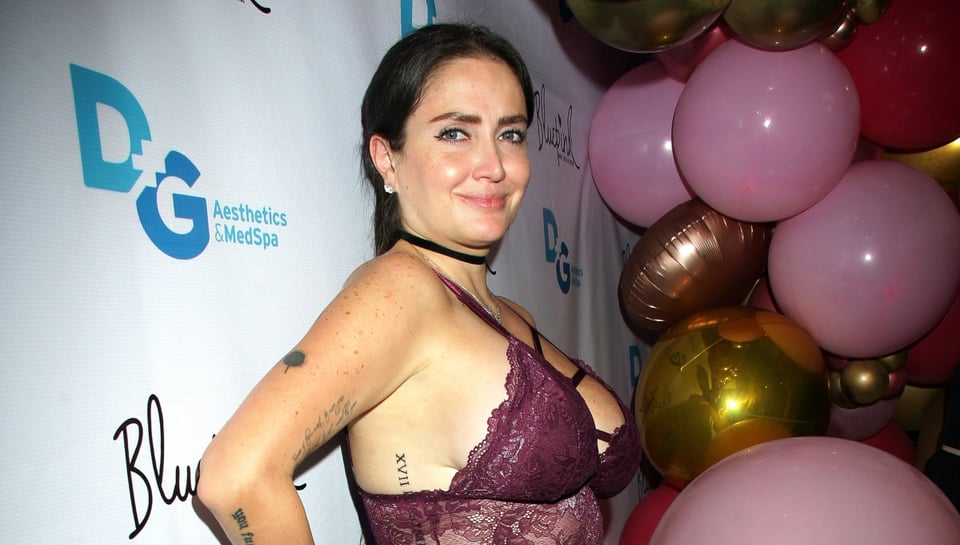 Celia Lora se destapa y con tremenda lencería muestra sus enormes pechos (FOTO) featured image