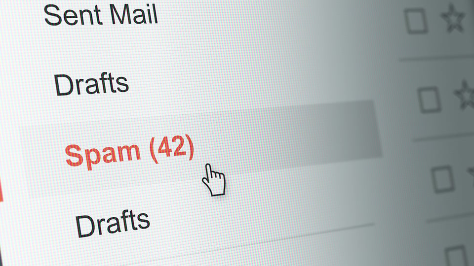 computer, email, spam, scam, MundoNOW