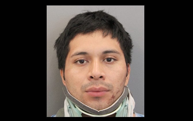 Texas: Edwin Andrés mata a un hombre y hiere a otro a puñaladas
