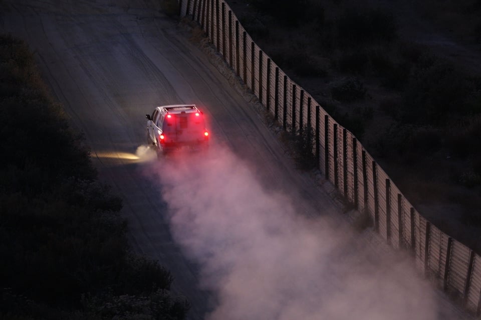 Arizona: Patrulla Fronteriza arresta a 12 inmigrantes durante redada en campamento featured image