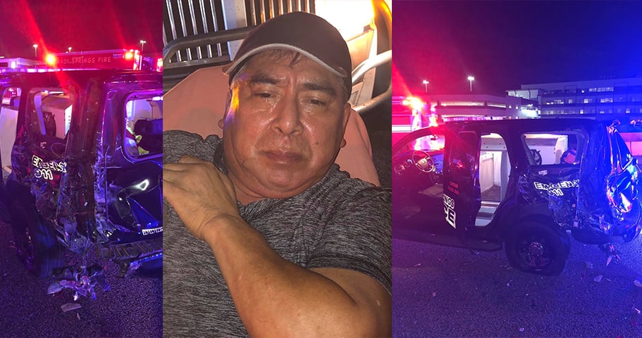 En medio de la noche, latino se acaba una patrulla policial