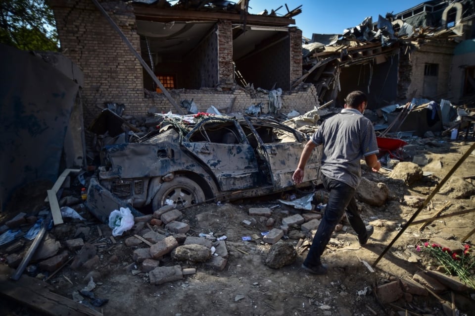 Conflicto entre Armenia y Azerbaiyán deja al menos 600 muertos