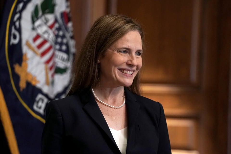 Senado confirma a la jueza Amy Coney Barrett a la Corte Suprema