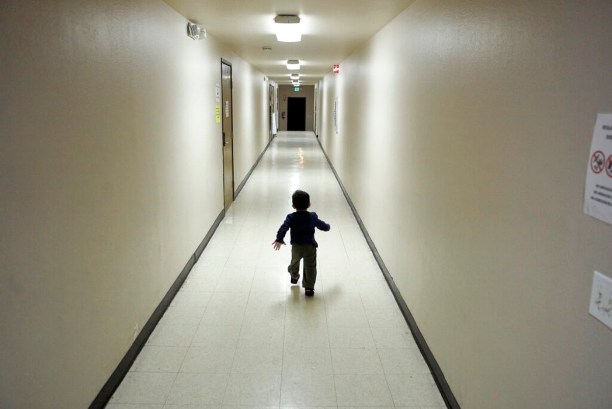Juez pide a Trump hallar a padres deportados sin sus hijos