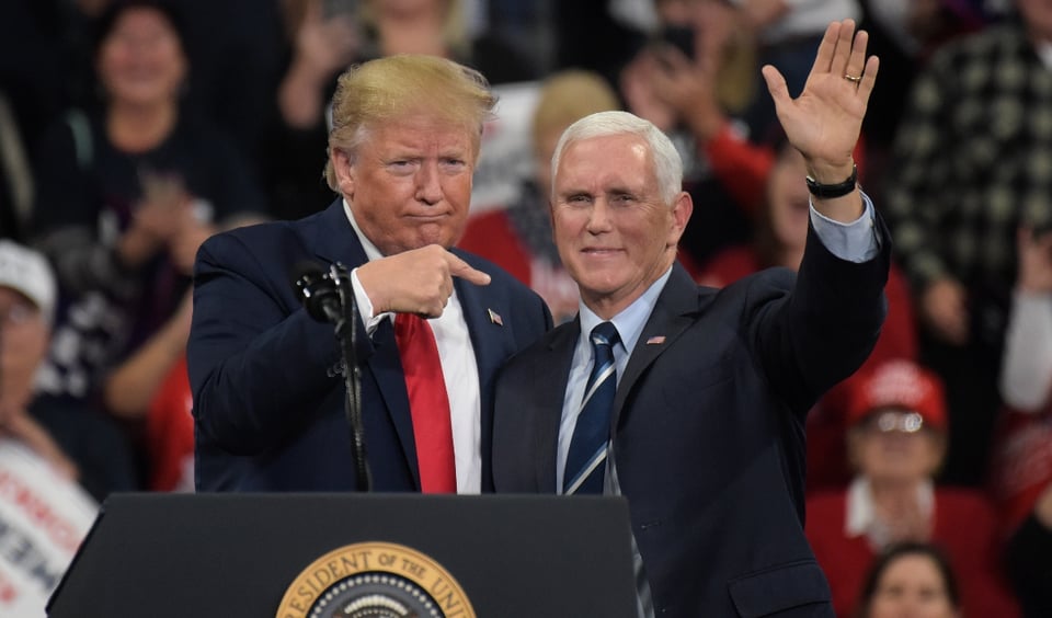 Descartan transferencia de poder a Pence por la convalecencia de Trump