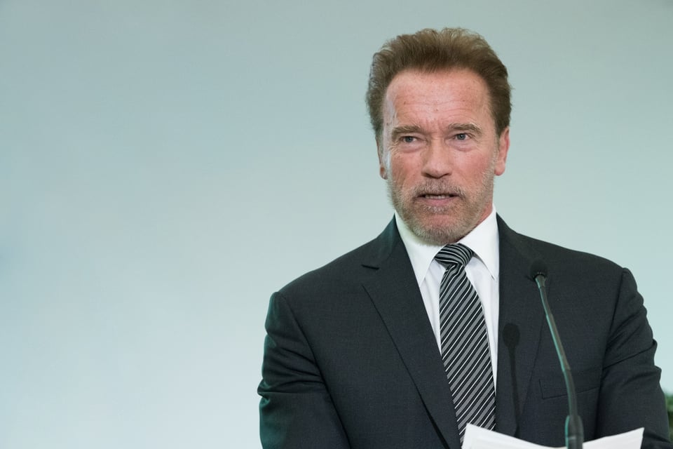 Arnold Schwarzenegger sorprende con foto desde el hospital
