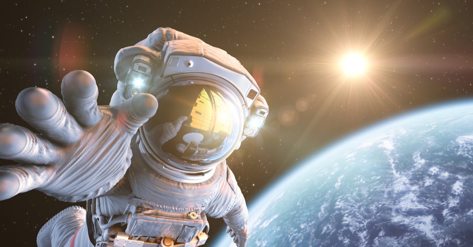 Astronautas tocan tierra por primera vez después de casi 200 días