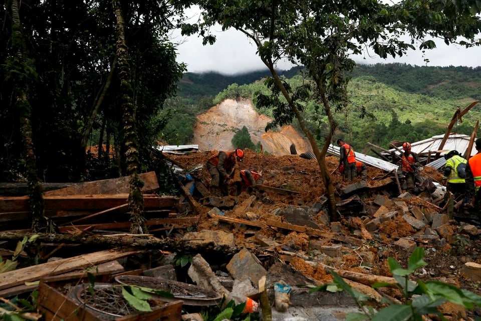 Eta llega a Cuba mientras Guatemala busca sobrevivientes