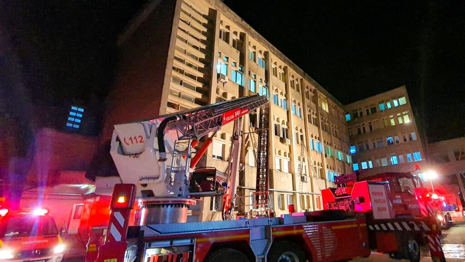Rumania: Incendio en la unidad de cuidados intensivos COVID-19 mata a 10