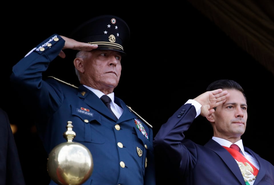 Jueza retira cargos contra exsecretario de Defensa de México