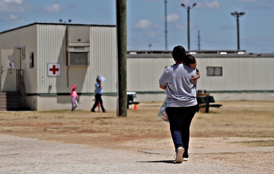 Gobierno apelará el fallo que prohíbe expulsar a niños migrantes
