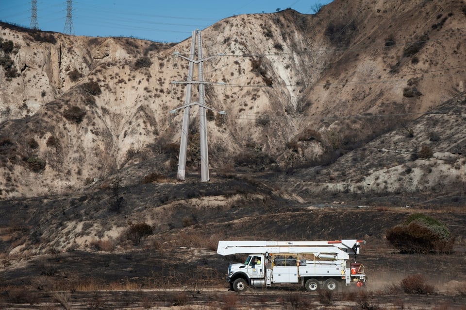 Miles se quedan sin electricidad en el sur de California en el Día de Acción de Gracias